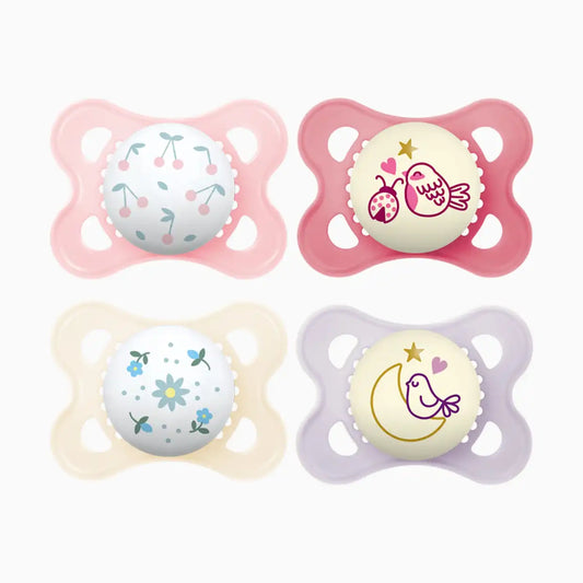 Day & Night Pacifiers 0-6 Months (4 Pack)
